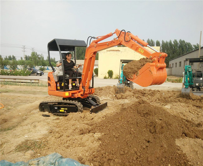 農(nóng)用小挖掘機